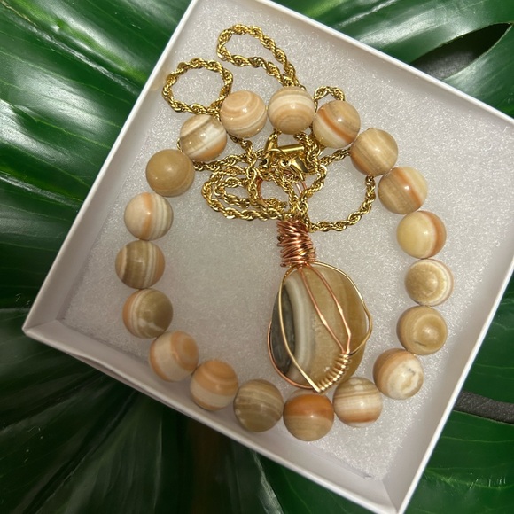 yellow golden calcite GORGEOUS wire wrapped crystal pendant & bracelet set - Picture 6 of 7